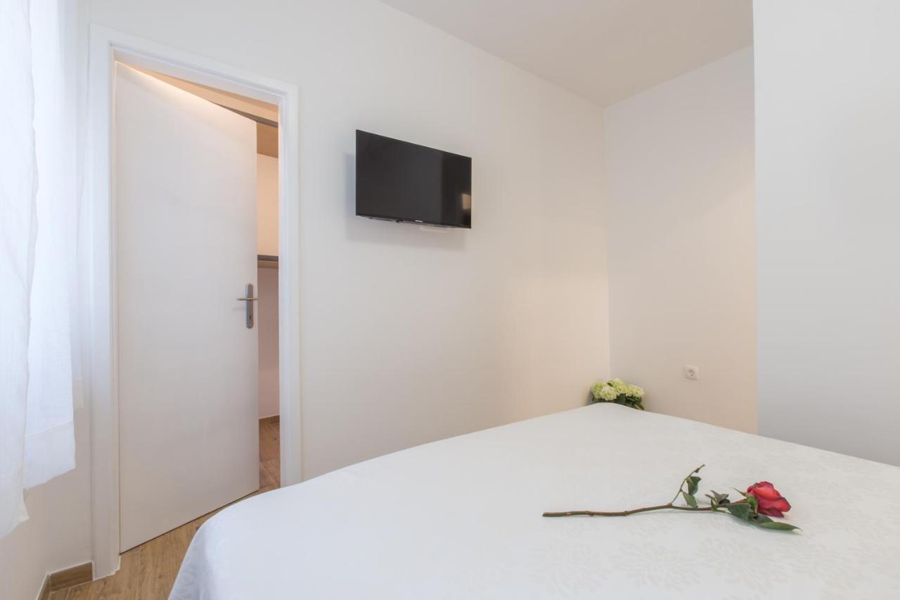 Sylvia Center Apartment プーラ エクステリア 写真