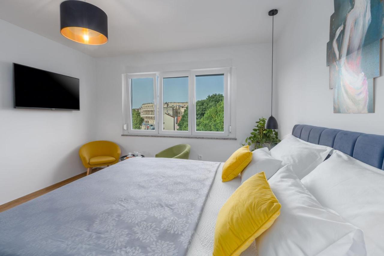 Sylvia Center Apartment プーラ エクステリア 写真