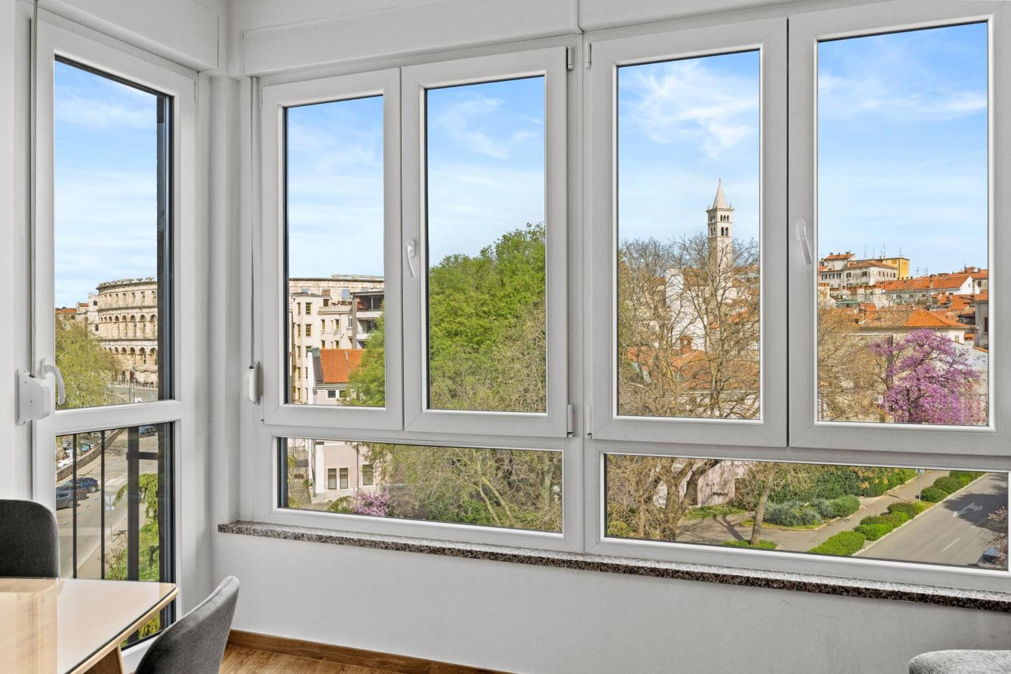 Sylvia Center Apartment プーラ エクステリア 写真