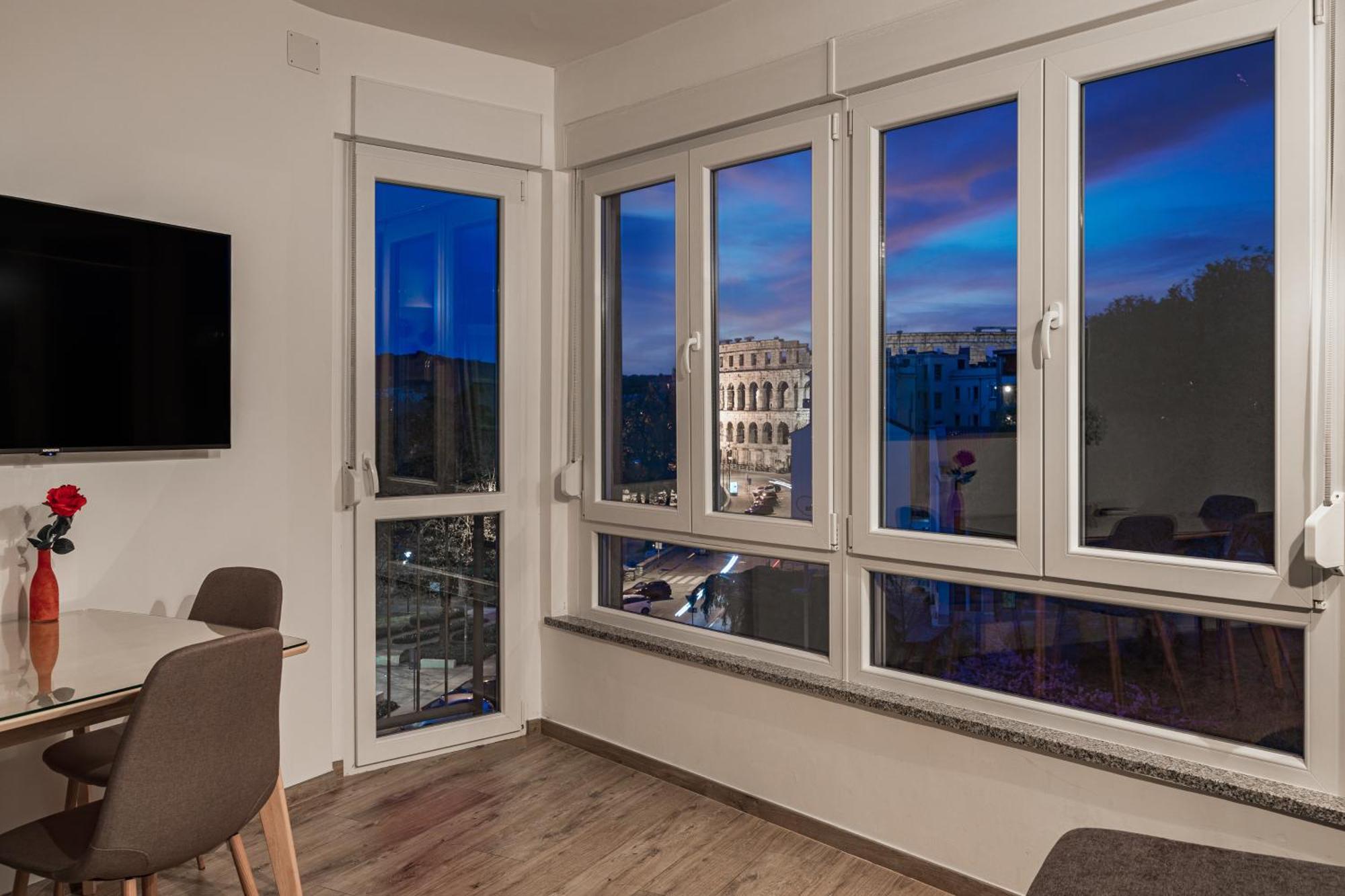 Sylvia Center Apartment プーラ エクステリア 写真